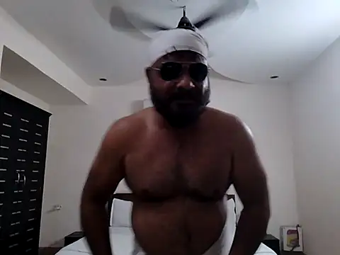 EthicalNight8 online show from December 15, 2025, 5:17 pm