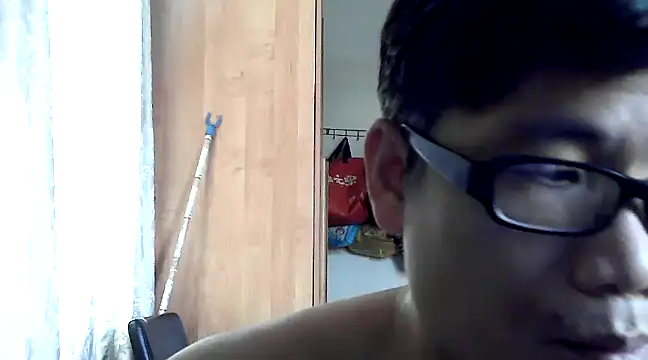 Snapshot of findagirlfriend chatting on December 6, 2024, 8:37 am findagirlfriend online show from December 6, 2024, 8:37 am