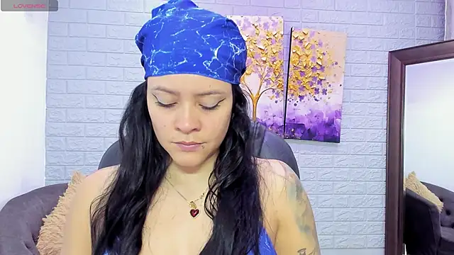 StefyGil  online show from November 5, 2025, 12:05 pm