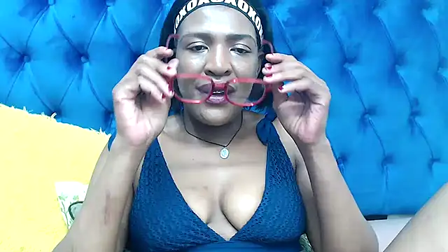 Snapshot of SpicyQueenxxxx chatting on March 20, 2026, 6:24 pm SpicyQueenxxxx online show from March 20, 2026, 6:24 pm