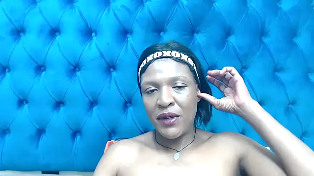 Snapshot of SpicyQueenxxxx chatting on April 3, 2026, 4:27 pm SpicyQueenxxxx online show from April 3, 2026, 4:27 pm
