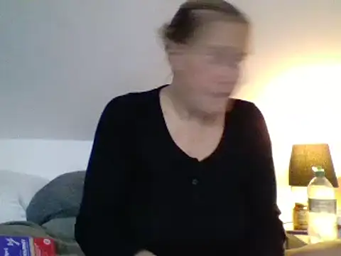 scrummymummy2 online show from September 14, 2025, 8:08 pm