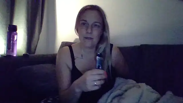 Snapshot of scrummymummy2 chatting on March 28, 2026, 9:25 pm scrummymummy2 online show from March 28, 2026, 9:25 pm