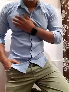 Guyinshortss online show from September 24, 2025, 7:50 pm