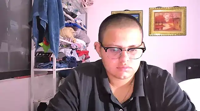 tatsumi nao online show from February 5, 2025, 10:01 pm