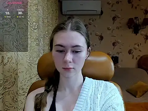 Snapshot of MadeleineWiliams chatting on October 10, 2025, 4:11 am MadeleineWiliams online show from October 10, 2025, 4:11 am