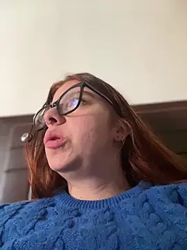 Snapshot of Cloew_Marz chatting on March 7, 2026, 6:49 pm Cloew Marz online show from March 7, 2026, 6:49 pm