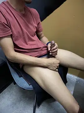 Snapshot of zeck80 chatting on March 14, 2025, 5:24 pm zeck80 online show from March 14, 2025, 5:24 pm