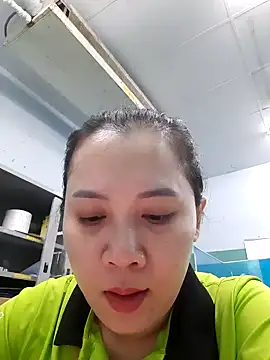 Snapshot of Benlla2802 chatting on December 6, 2024, 5:55 pm Benlla2802 online show from December 6, 2024, 5:55 pm