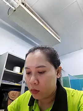 Snapshot of Benlla2802 chatting on December 6, 2024, 9:02 pm Benlla2802 online show from December 6, 2024, 9:02 pm