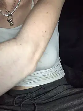 indie-rayne online show from January 7, 2025, 8:42 pm