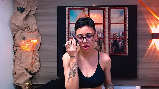 Snapshot of Cutie_Shy_ chatting on October 22, 2025, 6:29 pm Cutie Shy online show from October 22, 2025, 6:29 pm