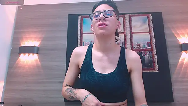 Snapshot of Cutie_Shy_ chatting on November 4, 2025, 12:04 pm Cutie Shy online show from November 4, 2025, 12:04 pm