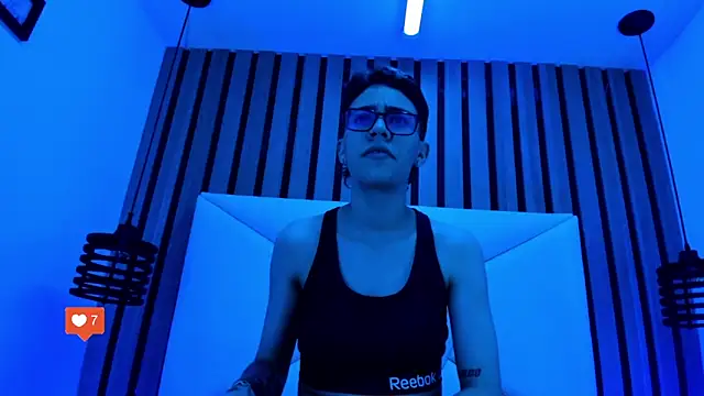 Snapshot of Cutie_Shy_ chatting on November 9, 2025, 5:33 pm Cutie Shy online show from November 9, 2025, 5:33 pm