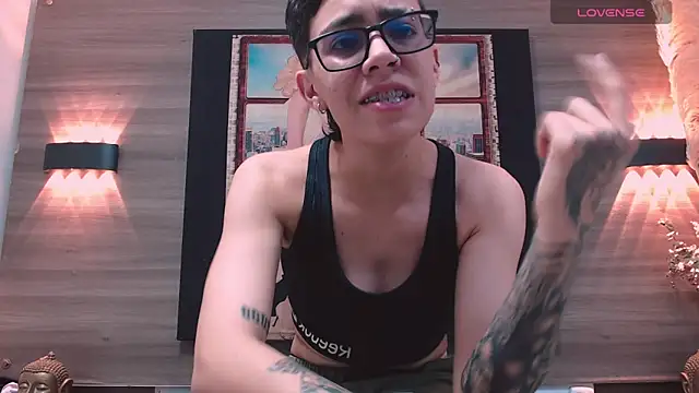 Snapshot of Cutie_Shy_ chatting on November 18, 2025, 4:22 pm Cutie Shy online show from November 18, 2025, 4:22 pm