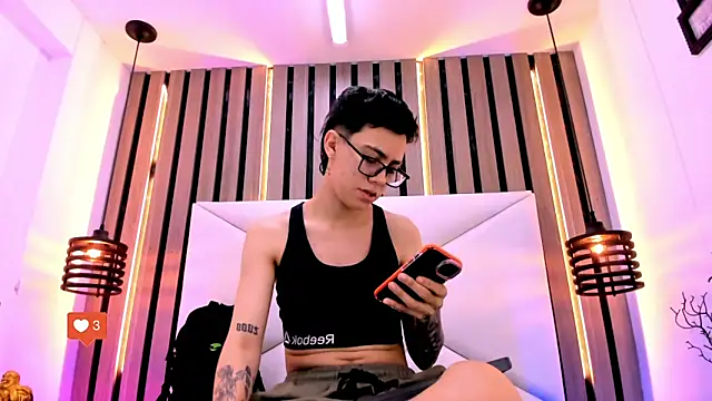 Snapshot of Cutie_Shy_ chatting on November 21, 2025, 11:53 am Cutie Shy online show from November 21, 2025, 11:53 am