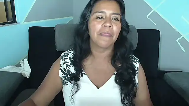 Snapshot of saggil23 chatting on September 29, 2025, 10:14 pm saggil23 online show from September 29, 2025, 10:14 pm