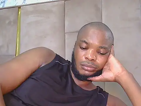 Snapshot of King_squats chatting on December 22, 2025, 1:30 pm King squats online show from December 22, 2025, 1:30 pm