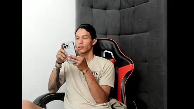 TommyGun 22 online show from February 19, 2026, 1:01 am