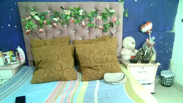 ValeriaTsx online show from December 14, 2025, 11:48 am