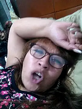 Snapshot of Kazsandraa chatting on February 18, 2025, 4:58 am Kazsandraa online show from February 18, 2025, 4:58 am