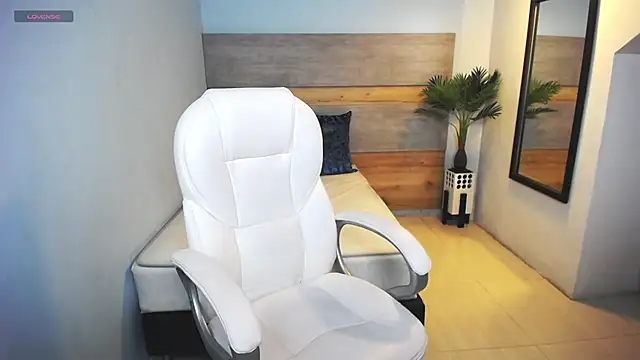 liseth fox online show from February 4, 2025, 7:22 pm