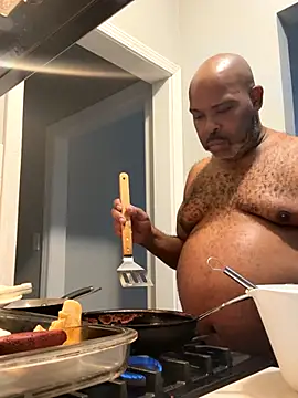 Snapshot of ChiRaqb8 chatting on November 8, 2025, 8:18 pm ChiRaqb8 online show from November 8, 2025, 8:18 pm