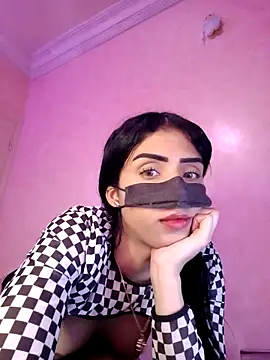 Snapshot of ---sophia--- chatting on April 12, 2026, 11:04 am ---sophia--- online show from April 12, 2026, 11:04 am