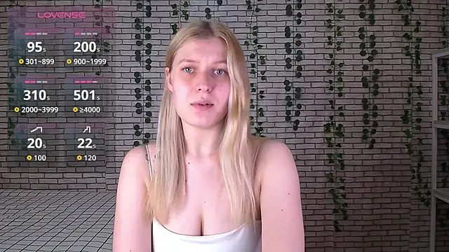 Snapshot of EmiliaDuchess chatting on September 30, 2025, 10:31 am EmiliaDuchess online show from September 30, 2025, 10:31 am