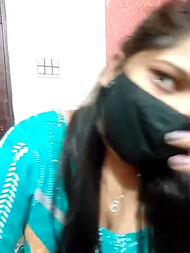 Snapshot of Hotty-simran chatting on March 7, 2025, 9:07 am Hotty-simran online show from March 7, 2025, 9:07 am