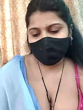 Snapshot of Hotty-simran chatting on October 6, 2025, 4:43 am Hotty-simran online show from October 6, 2025, 4:43 am