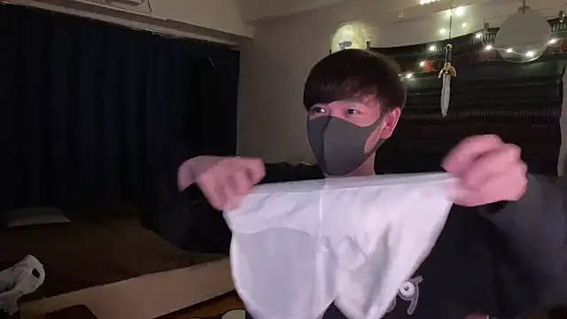 Snapshot of poketkuma chatting on November 20, 2025, 1:22 pm poketkuma online show from November 20, 2025, 1:22 pm