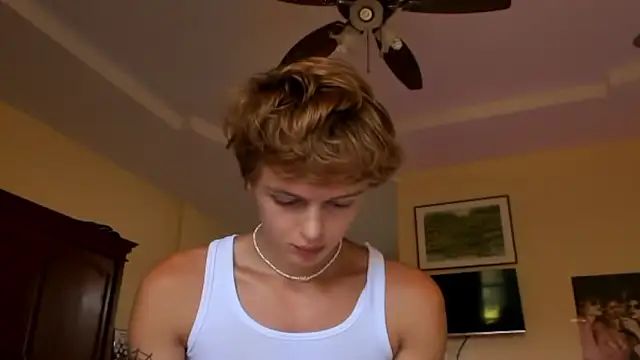 agelandreww online show from February 5, 2026, 4:06 am