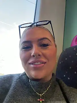 Snapshot of Arabellalee23 chatting on December 19, 2024, 10:45 am Arabellalee23 online show from December 19, 2024, 10:45 am