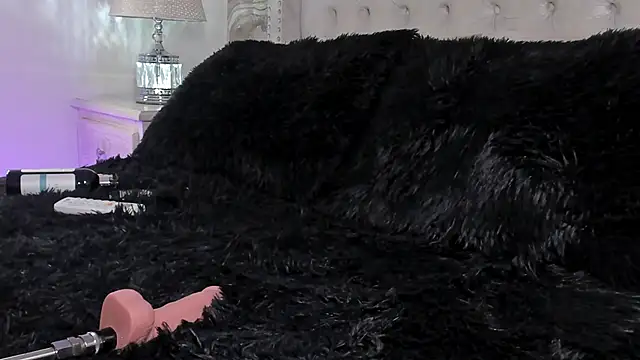 Kev jenner online show from October 6, 2025, 9:34 pm