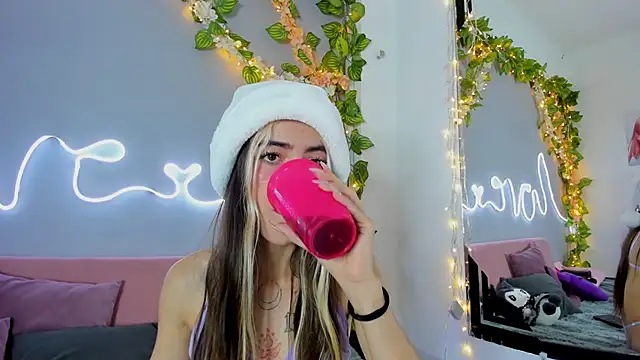 YouliteSllut2 online show from December 26, 2024, 10:20 pm