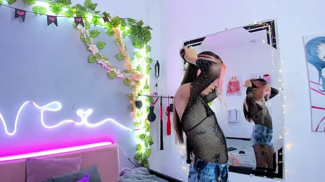 YouliteSllut2 online show from February 6, 2025, 9:28 pm