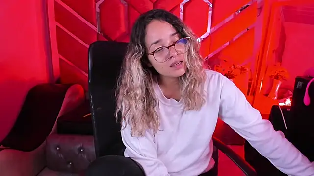 Olivia Fox69 online show from February 3, 2026, 4:21 am