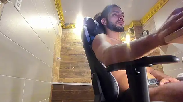 Snapshot of Amir_Abdull chatting on December 15, 2024, 2:52 am Amir Abdull online show from December 15, 2024, 2:52 am