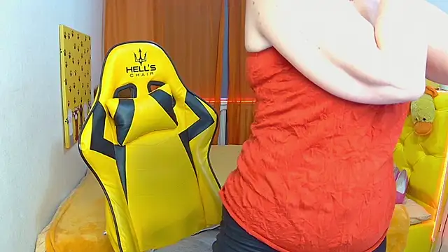 Snapshot of SandraHormas chatting on February 8, 2025, 7:37 am SandraHormas online show from February 8, 2025, 7:37 am