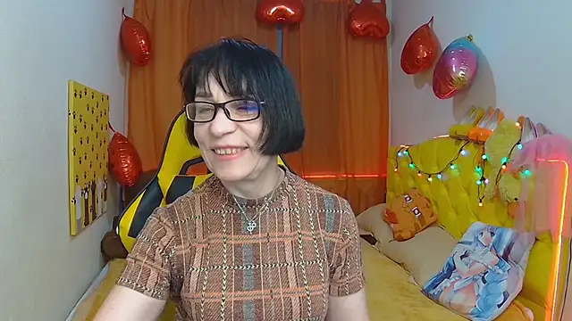 Snapshot of SandraHormas chatting on March 17, 2025, 8:07 am SandraHormas online show from March 17, 2025, 8:07 am