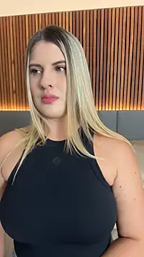 EmiilyAdams  online show from April 10, 2026, 11:09 pm