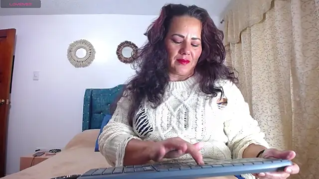 Snapshot of sofiamature01 chatting on July 11, 2026, 9:38 pm sofiamature01 online show from July 11, 2026, 9:38 pm