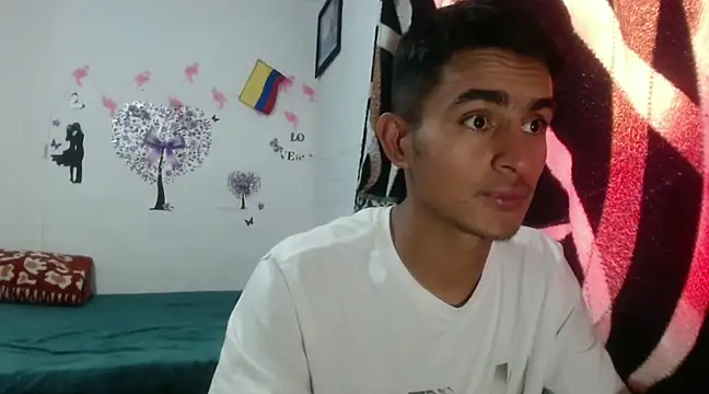 Snapshot of maria_and_angel chatting on December 9, 2024, 4:37 pm maria and angel online show from December 9, 2024, 4:37 pm