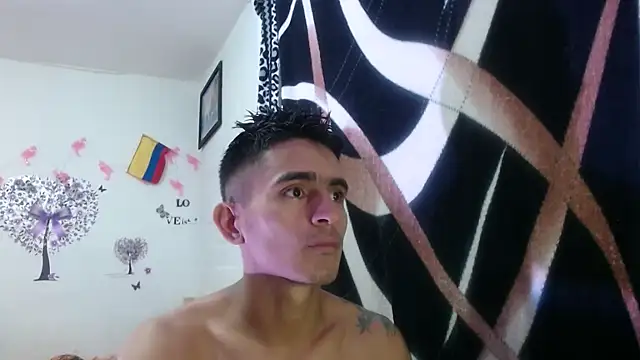 Snapshot of maria_and_angel chatting on December 29, 2024, 12:30 am maria and angel online show from December 29, 2024, 12:30 am