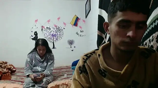 Snapshot of maria_and_angel chatting on January 20, 2025, 1:50 am maria and angel online show from January 20, 2025, 1:50 am