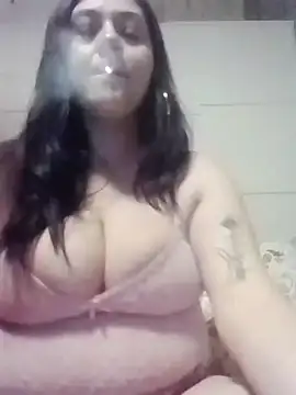 Snapshot of kriztal_pretty chatting on January 14, 2026, 12:38 am kriztal pretty online show from January 14, 2026, 12:38 am