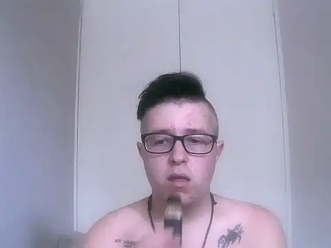 Snapshot of bisexualboy05 chatting on February 23, 2026, 12:35 pm bisexualboy05 online show from February 23, 2026, 12:35 pm