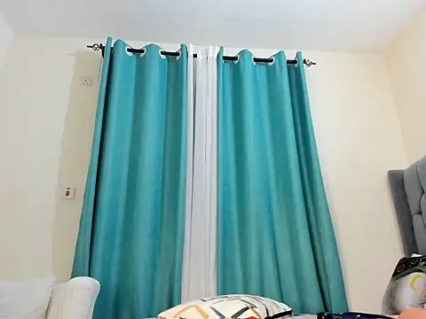 dolly booty online show from November 9, 2025, 9:24 pm