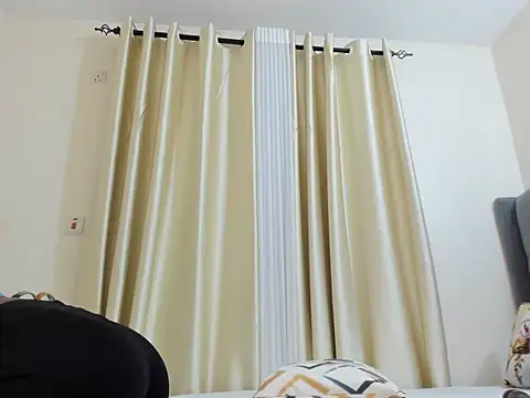 dolly booty online show from June 17, 2026, 4:48 am